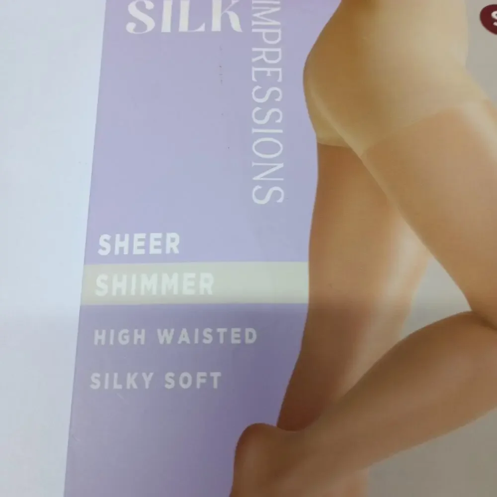 Silk Impressions Pantyhose 2 Pack S Shimmer Beige 20 Denier High‎ Waisted Sheer